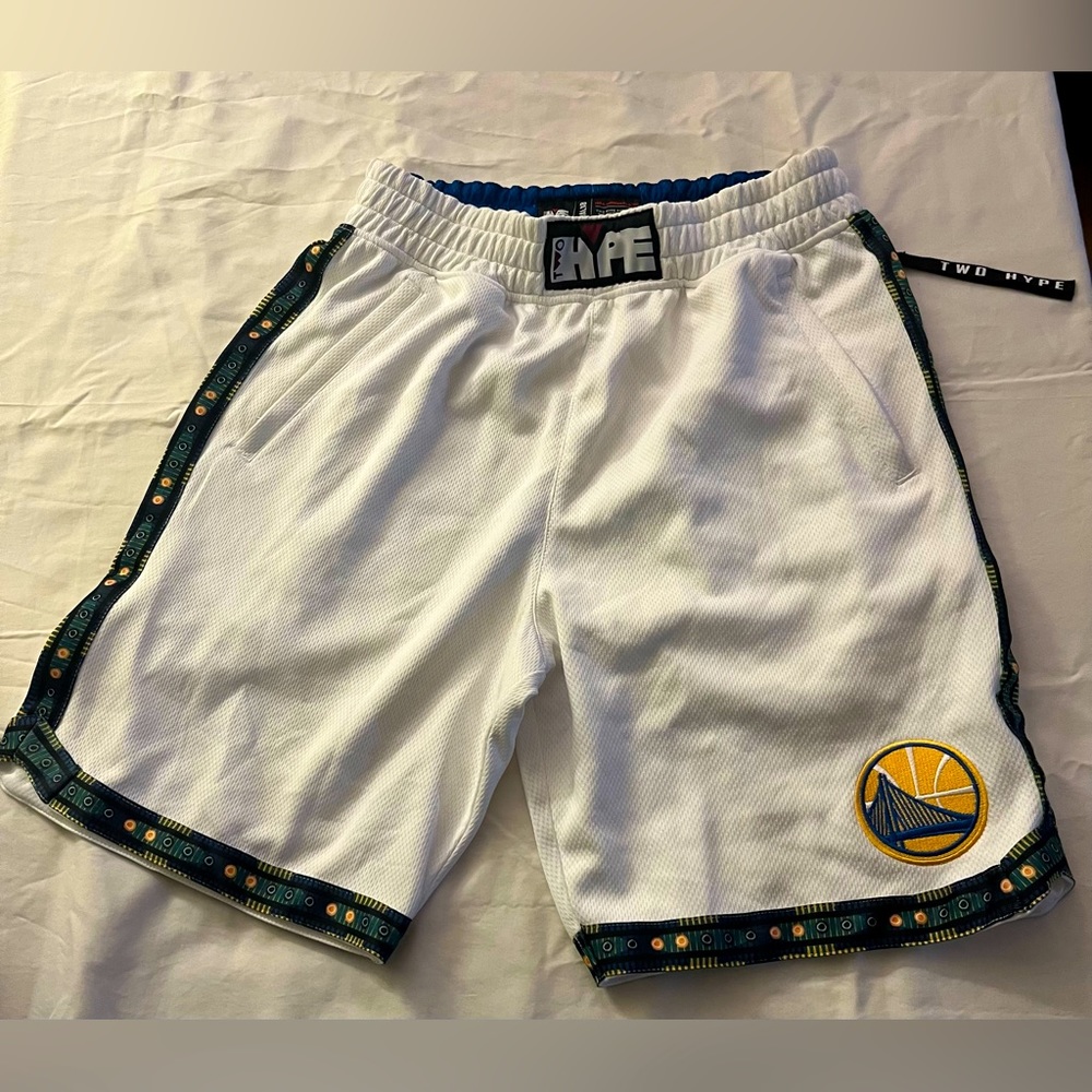 Used White Golden State Warriors NBA Labs & Two
Hype Above Knee Shorts Men's Med